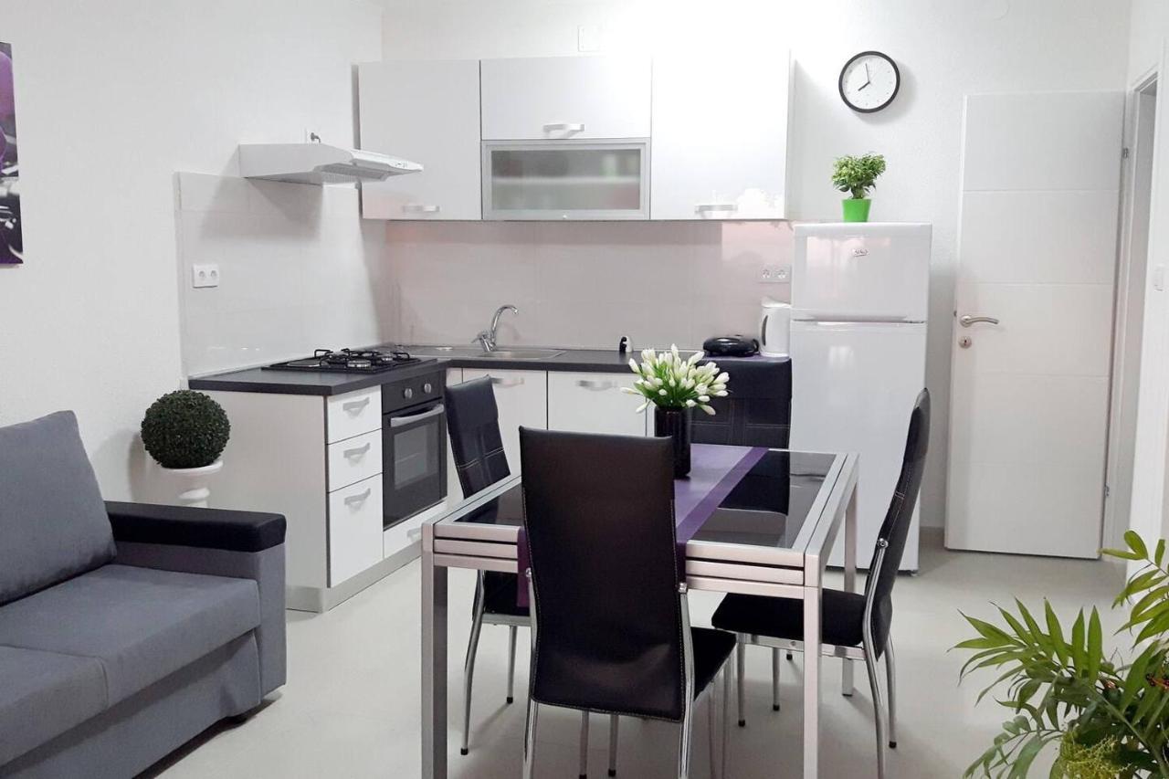 Cozy Apartment Di ดูบรอฟนิก ภายนอก รูปภาพ